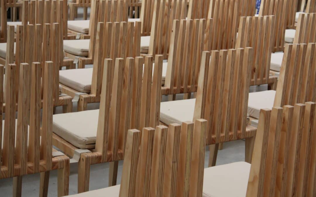La durabilité redéfinie : meubles en bois écologiques et design responsable