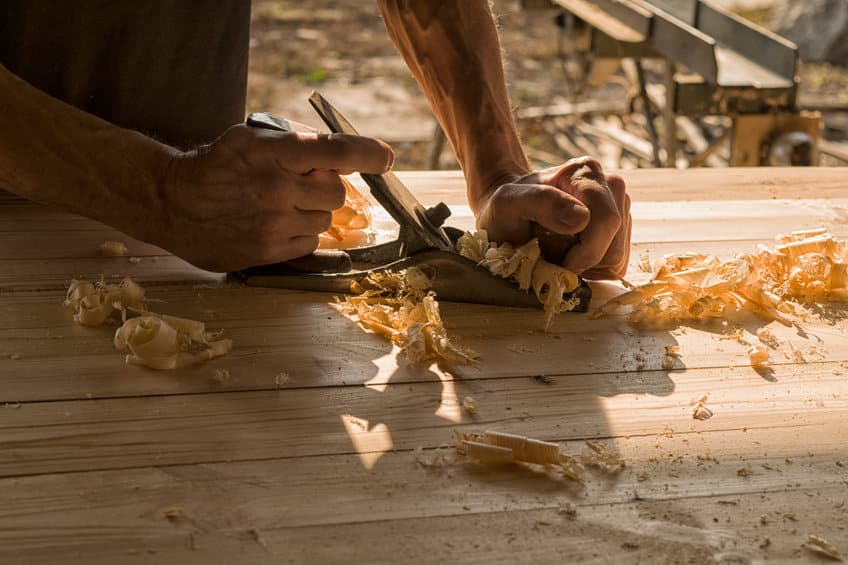 Atelier bois & métal : 5 outils incontournables pour un agencement professionnel